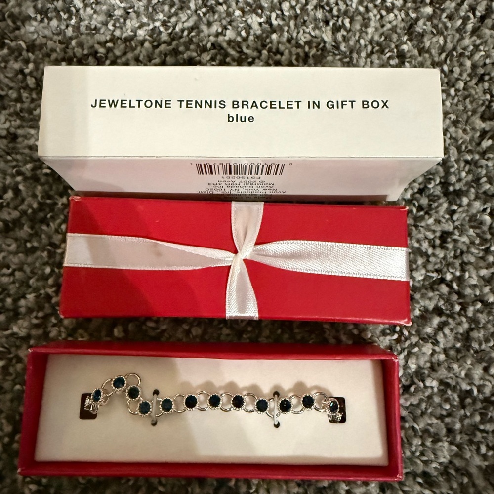 Avon Blue Sparkling Bracelet Elegant Jewelry